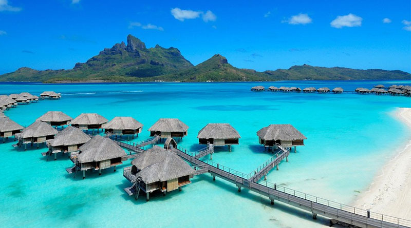 Үйде жалаңаш жүрген кәмелетке толған әйелдер видеосы