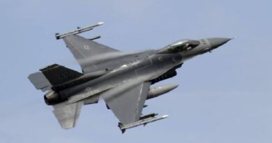 f16